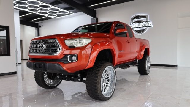 Toyota Tacoma EXTENDED CAB PICKUP 2-DR