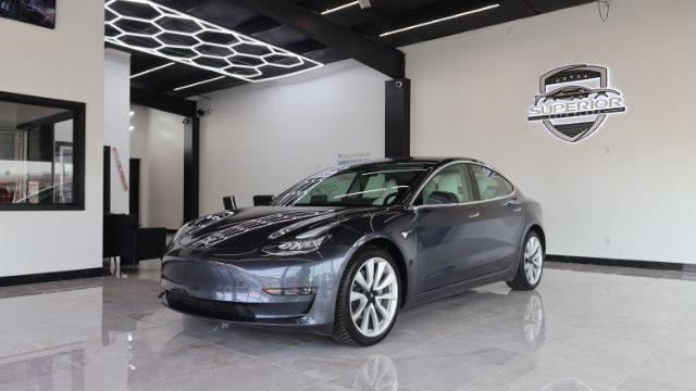 Tesla Model 3 Sedan