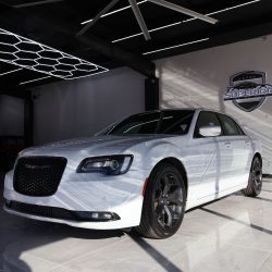 Chrysler 300 SEDAN 4-DR