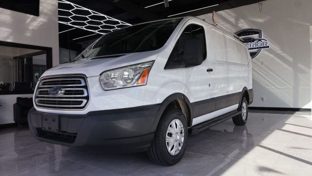 Ford Transit-250